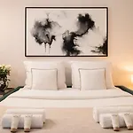Eiffel Tower - Premium Апартаменты *