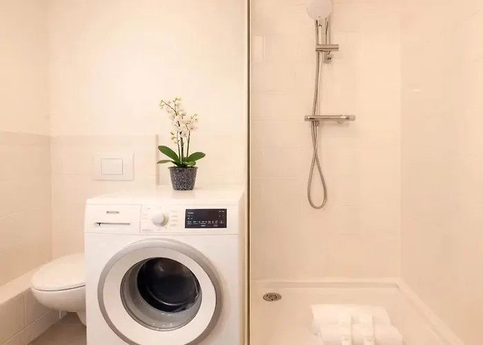 Eiffel Tower - Premium Paris