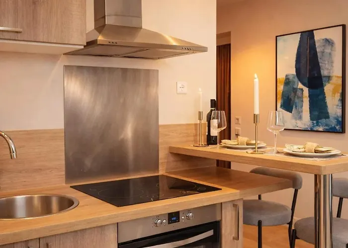 Eiffel Tower - Premium Apartment